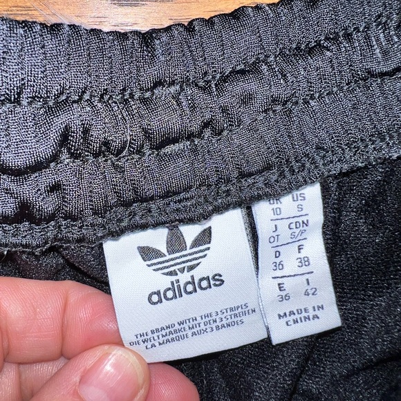 Adidas ORIGINAL Women’s Logo Track Pants Size Small Black/Gold - Picture 9 of 13